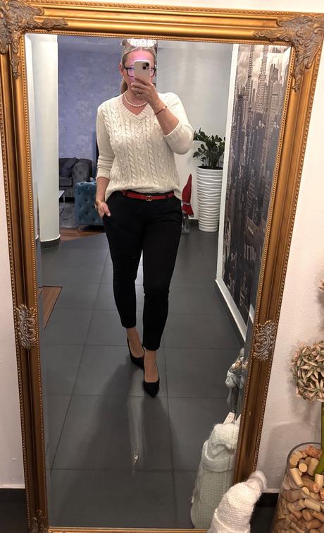 Vzorovaný dámsky sveter v. m, l