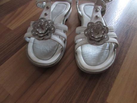 Sandálky, 32