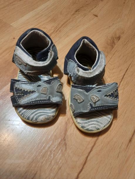 Kožene sandalky, 18