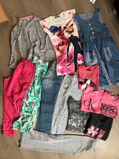 Mix oblecenia 13 ks, 122–134