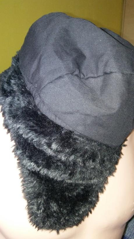 Tepla ciapka strasova, 56