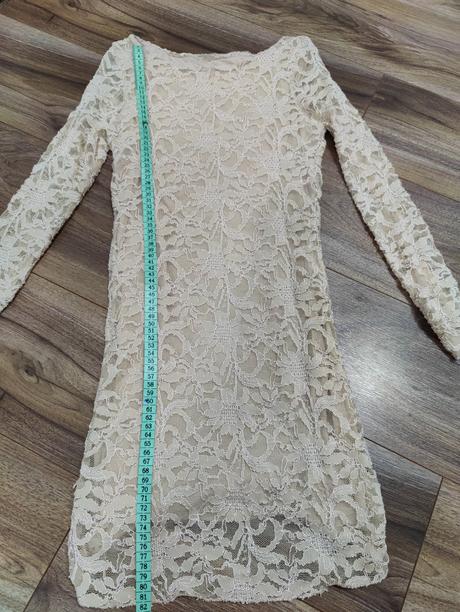 Čipkované šaty, s