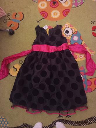 Dievčenské spoločenské saty, 110