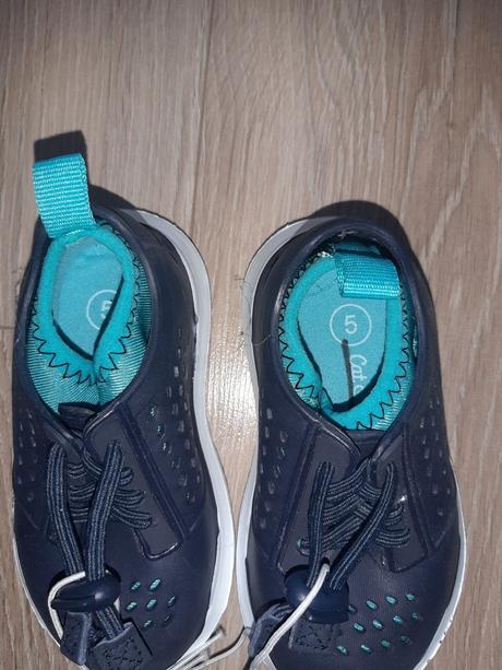 Topánky do vody, 22