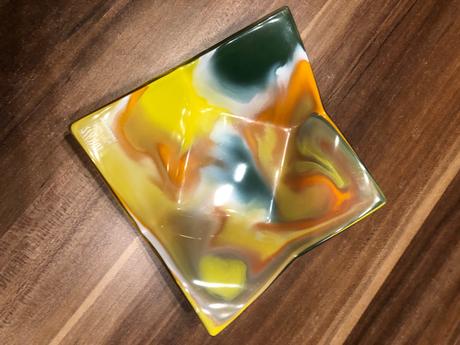 Sklena tacka pod sviecku, 