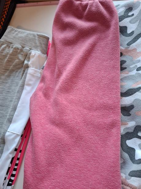 Tepláky, legíny, 140–152