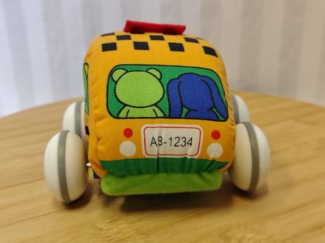 Naťahovacie autíčko taxík, melissa & doug, r. 2015,