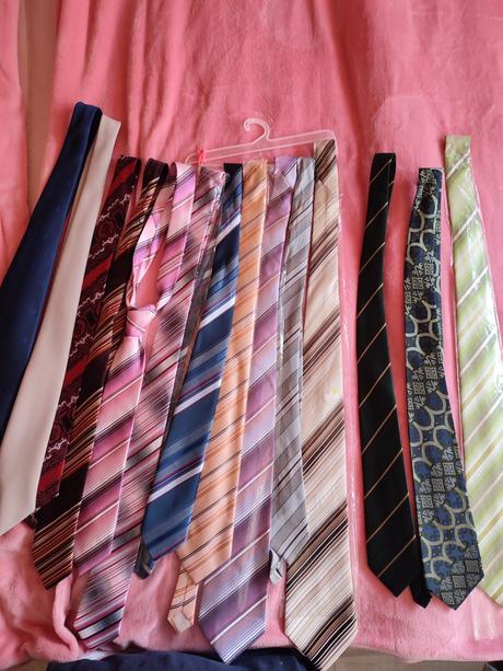 Rôzne kravaty,