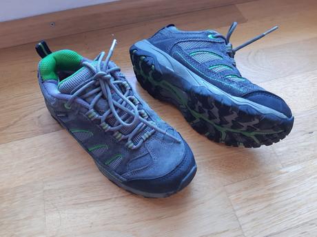 Turistické topánky bez poškodení, 34