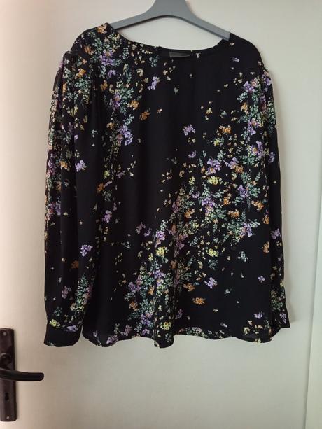 Čierna blúzka s kvietkami, bonprix,5xl