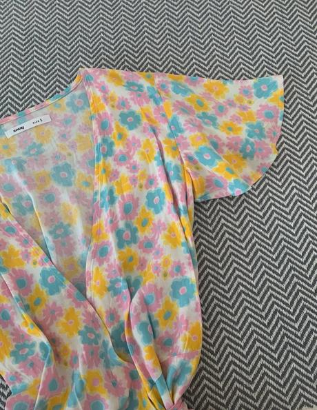 Kvietkové šaty, sinsay,s