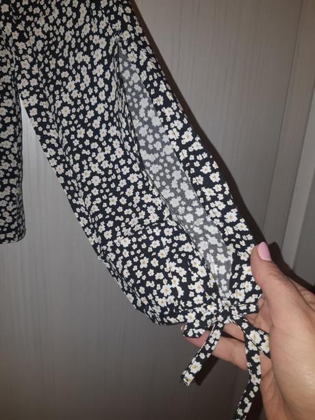 Bluzka so vzorom malych kvietkov, reserved,38