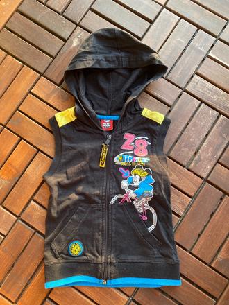 Vesta s kapucňou, disney,98