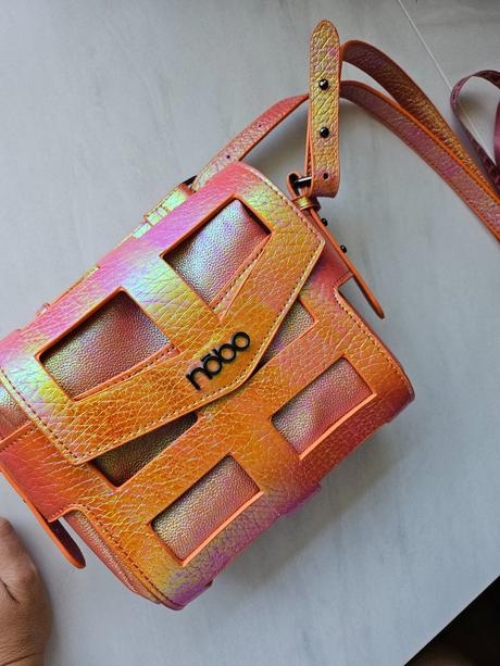Dámska metalická nobo crossbody kabelka, nobo