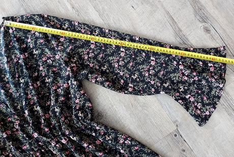 Tenké kvetinové šaty, 44