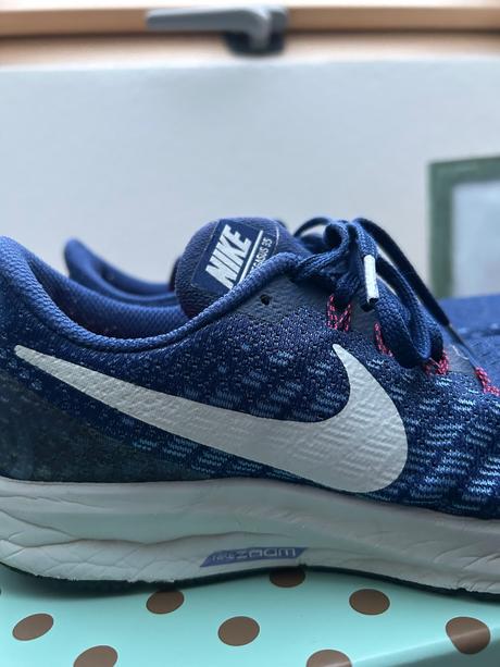 Nime bezeceke tenisky, nike,38