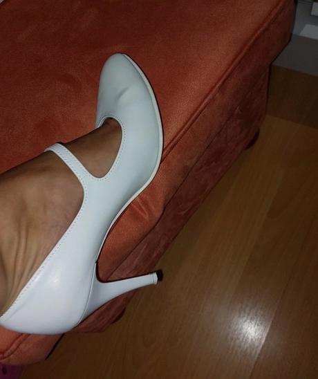 Biele poltopanky, 39