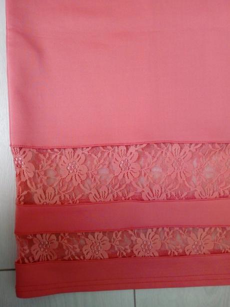 Sukna s vysokym pasom, s