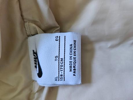 Hnedo-biela zimná bunda, nike,158