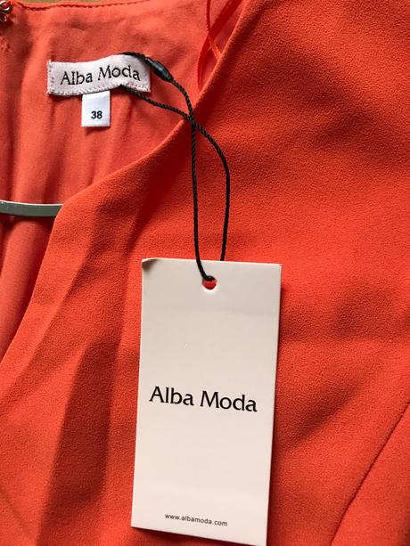 Dámske elegantné šaty, 38