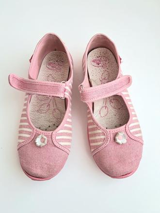 Ružové sandále, ren but,33