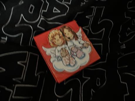 Krabička s papierikmi, 