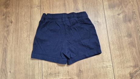 Kratase s ružovou šnúrkou, lupilu,104