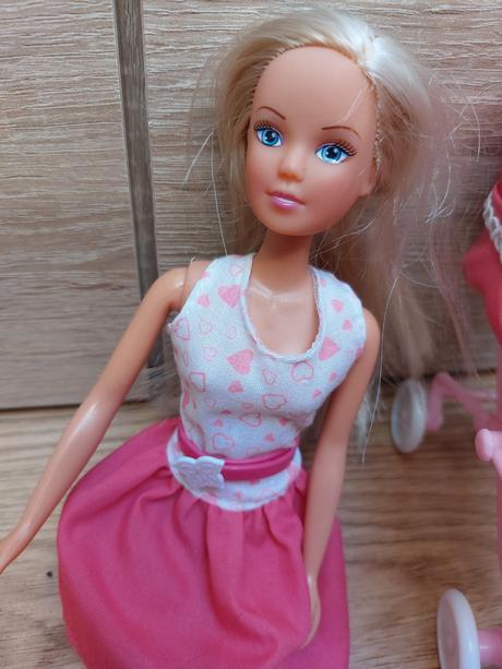 Bábika s kočíkom, 