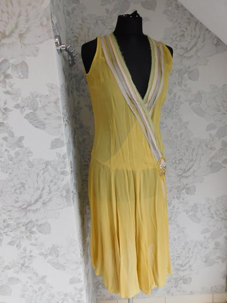 Luxusne hodvabne šaty, 38