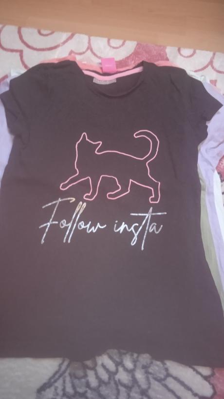 Dievčenské tričká, 134