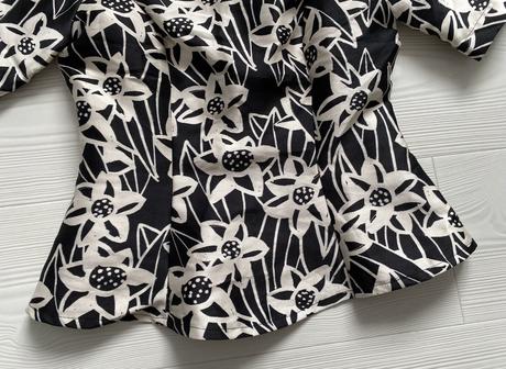 Asos - peplum kvetovaný top, s