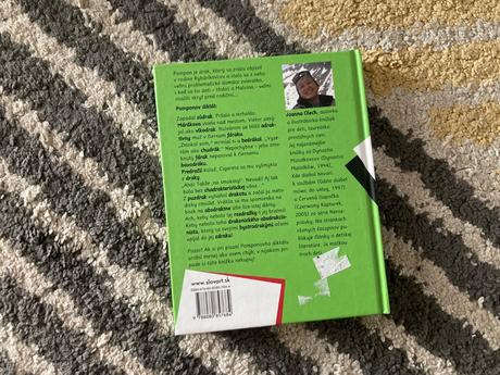 Pompon v rodine rybárikovcov, 