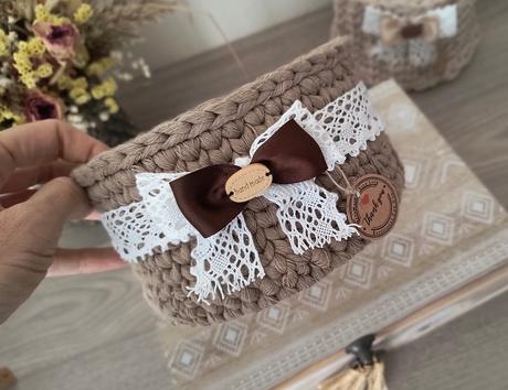 Háčkovaný košík, 