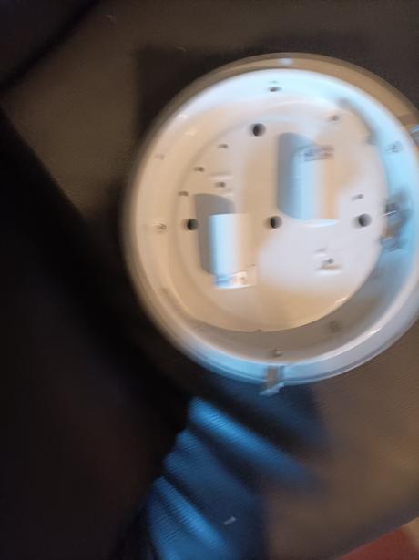 Stropné lampy už aj s poštou, 