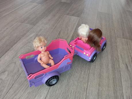 Barbie autíčko s prívesom, 