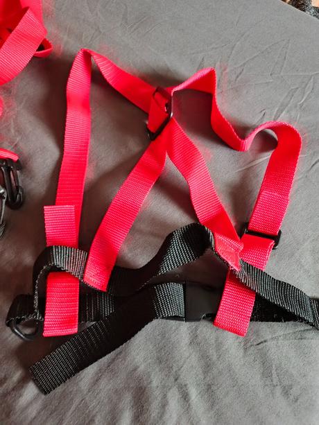 Popruh pre dieťa na lyžovanie,