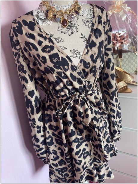 Mini šaty so zvieracím vzorom, l