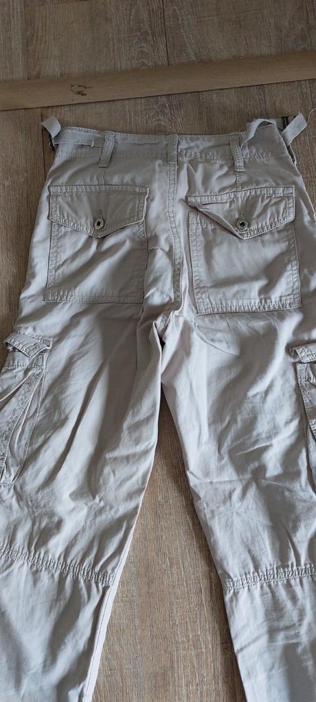 Kapsáčové nohavice, bershka,146
