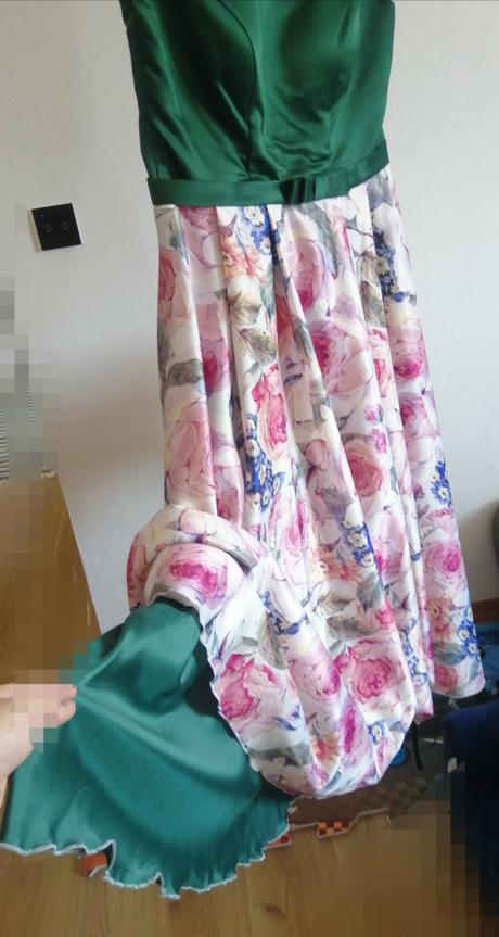 Dlhé spoločenské šaty šité na mieru, 38