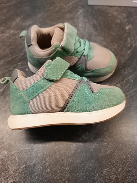 Chlapčenské tenisky, 23