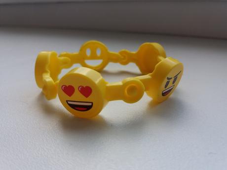 Kinder joy emoji,