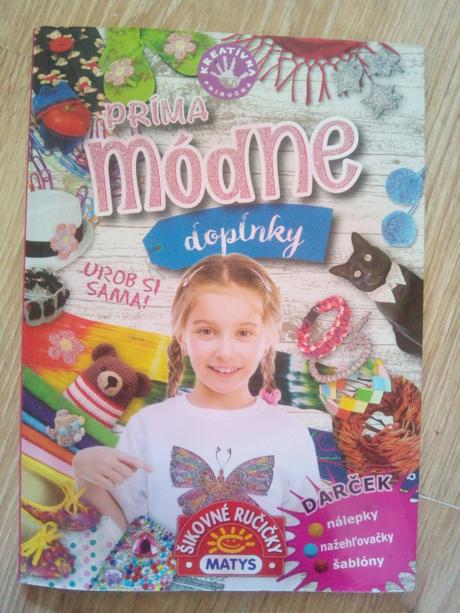 Módne doplnky kniha obsahuje aj dodatky,