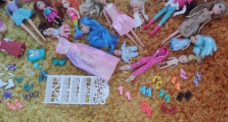 Barbi, kone s nabytkom a doplnkami,