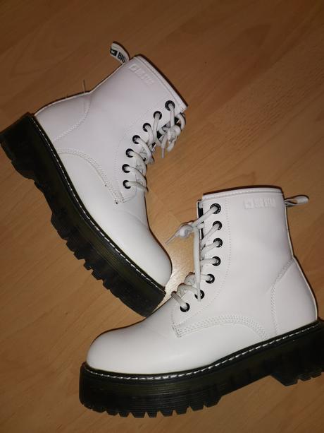 Damske biele čižmy big star, 38