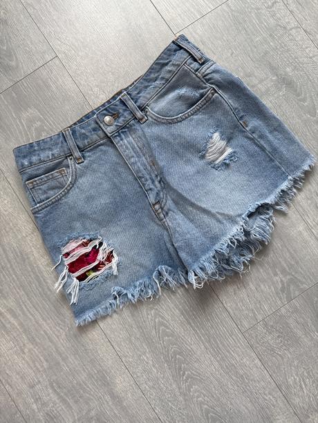 Rifľove kraťasy, bershka,s