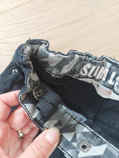 Čierne slim rifle s reguláciou v páse- h&m, h&m,98