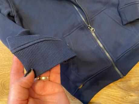 Munda -mikina lee, lee,134