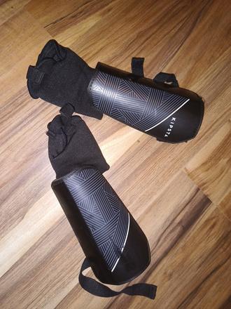 Chrániče na futbal aj s obyc.postov.,