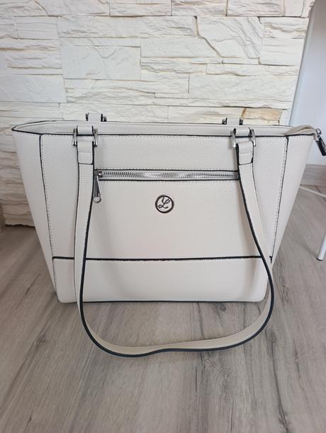 Pekná kabelka, lara bags