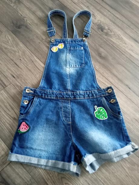 Kraťasy na traky, piazza italia,158